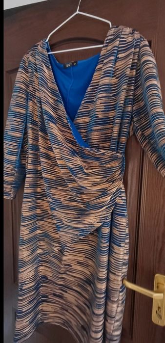 Sukienka wizytowa 48