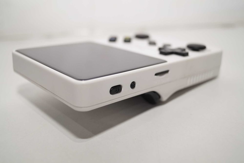 1563 Konsola do gier retro R36S biała