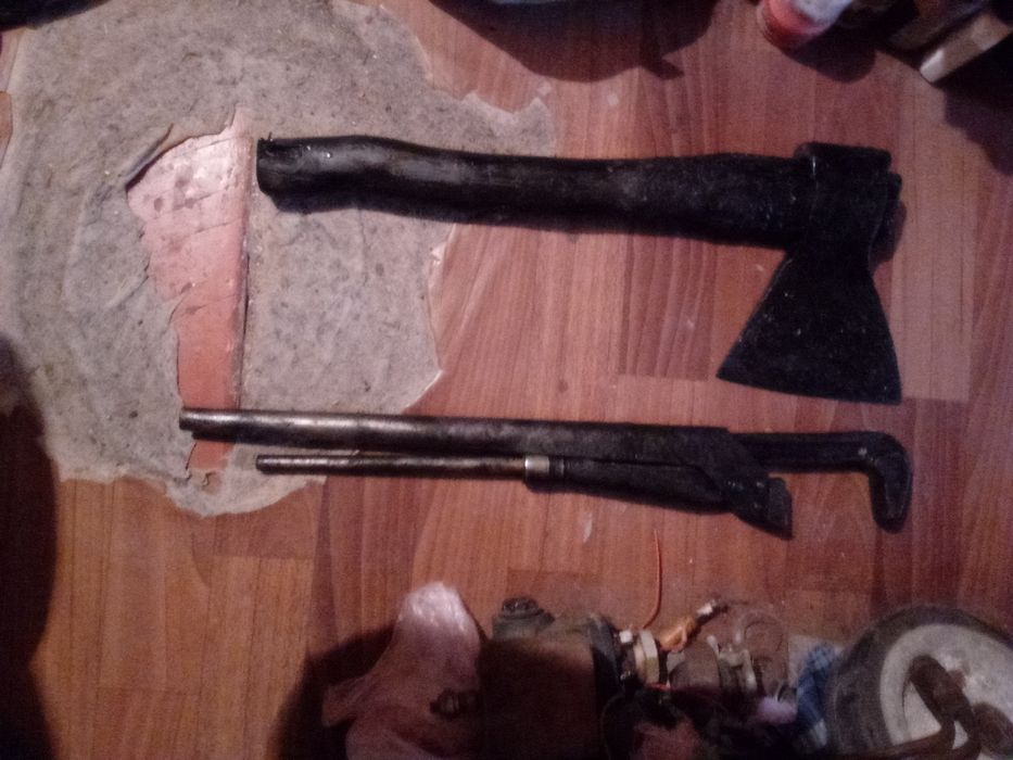 Продам советский топор огромный разводной ключ