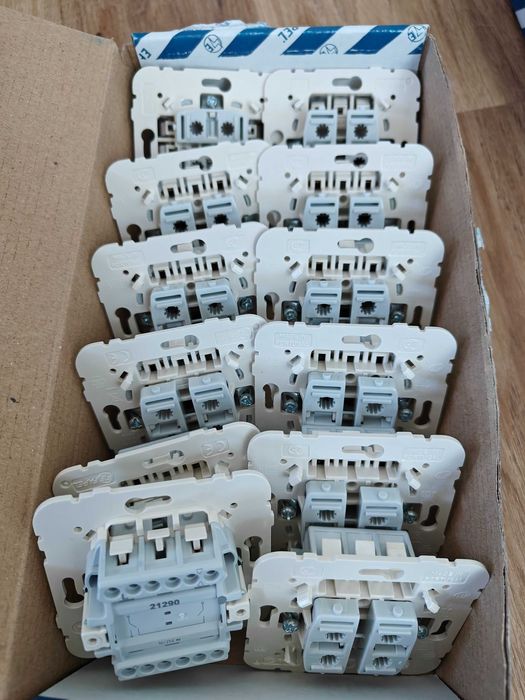 10 Units EFAPEL 21290 + Mirrors + Keys – See Description64354221350659121