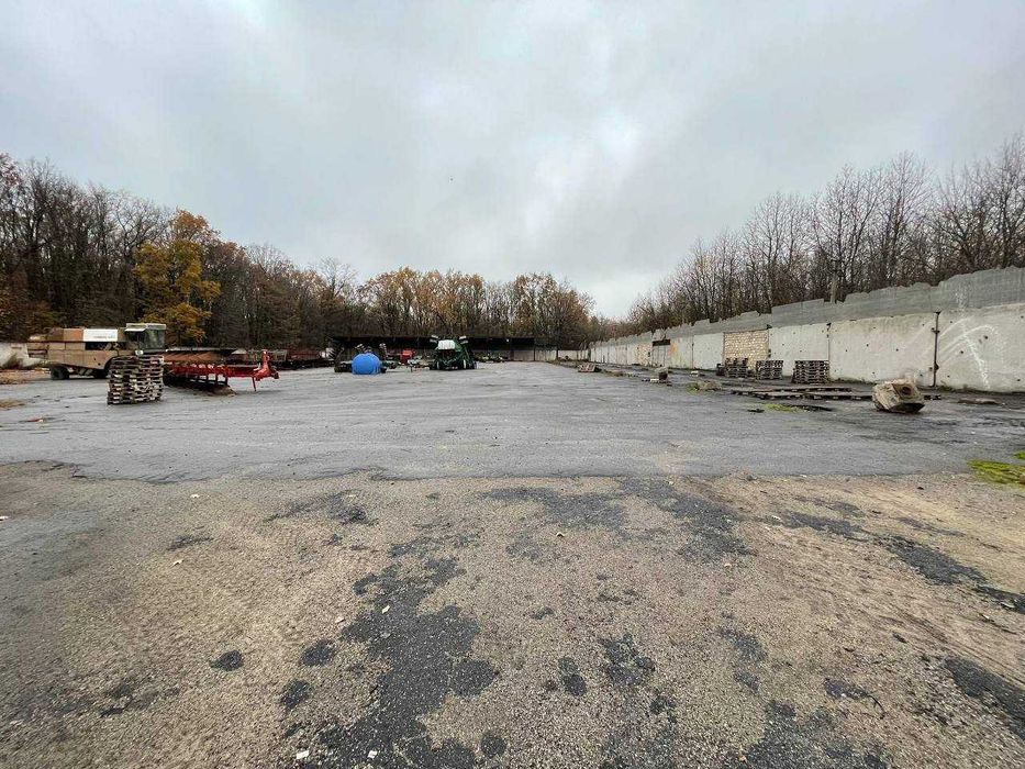 Продаж тракторна майстерня Вінницька обл. с. Нова Гребля (3 281,1 м2)