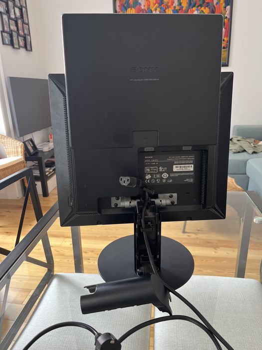 Vendo Monitor SONY SDM-S73 – 17"