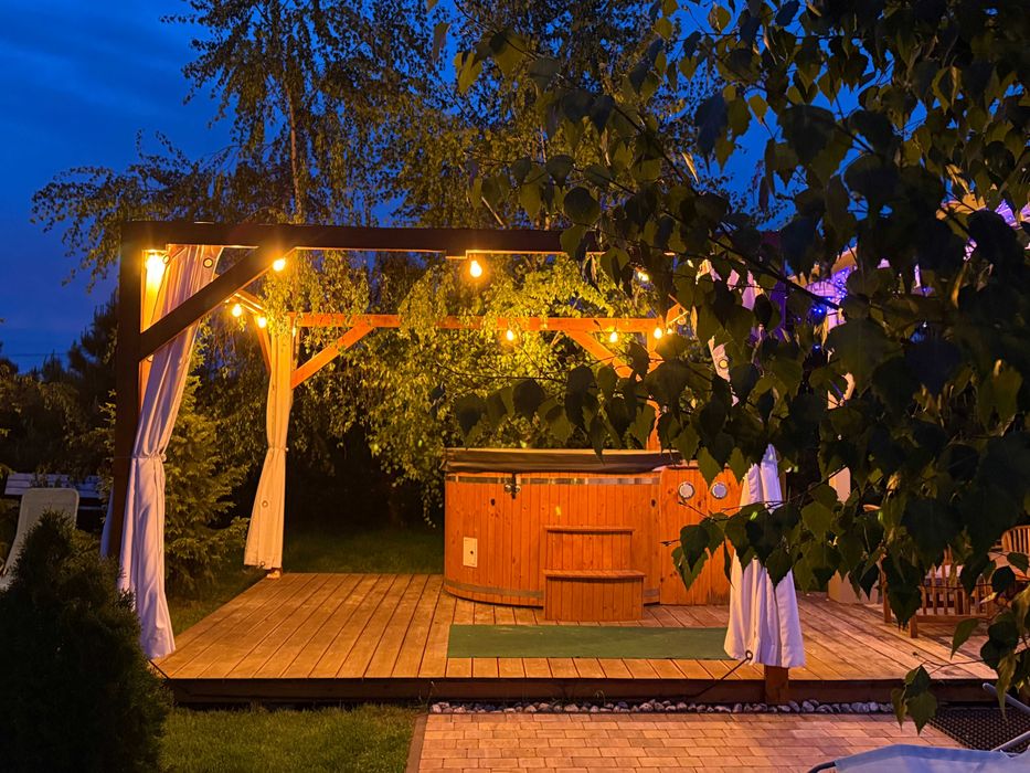 Domki, całoroczne z jacuzzi na wyłączność, noclegi Bałtów,