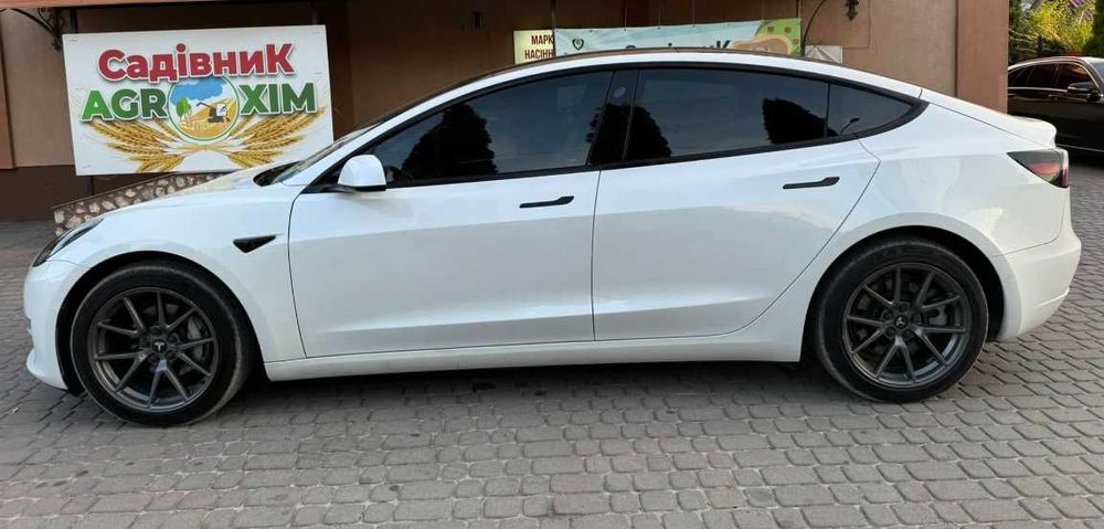 Tesla Model 3 Long Range AWD 2021