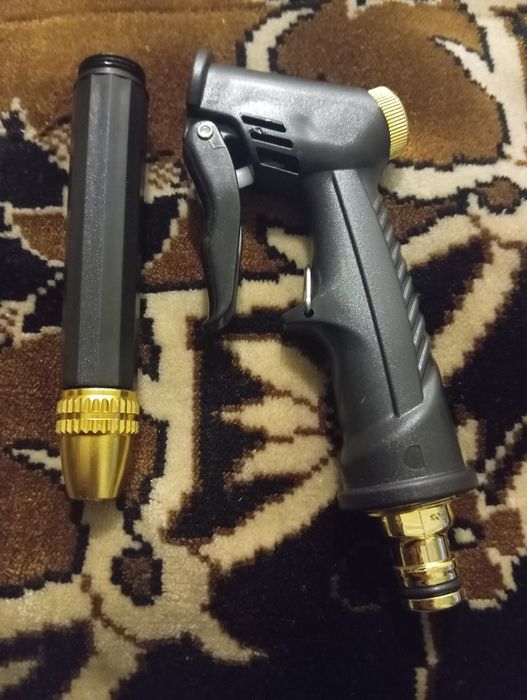 Водяний пистолет