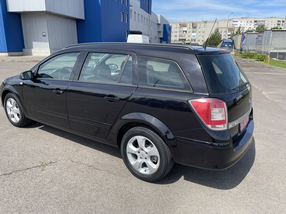 Продам Opel Astra 1.8 бензин