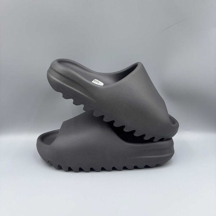 Yeezy_Slide_onyx_Czarny 38