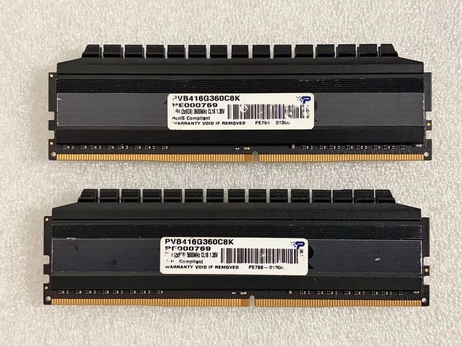 Patriot Viper 4 BLACKOUT, DDR4, 2x8GB