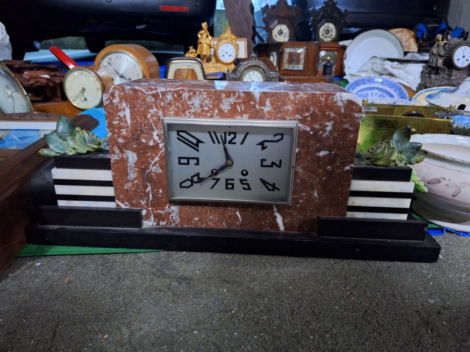 Relógio de mármore antigo