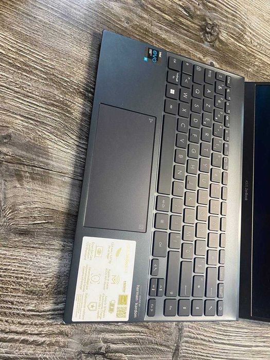 Asus Zenbook 13 OLED