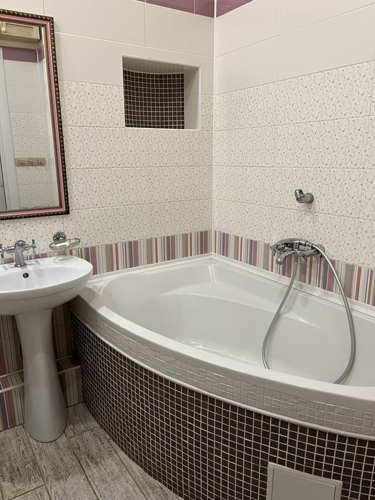 Сталінка. Продаж шикарної 2-кім кв, 63 м² з високими стелями, меблямі та техніка залишаються