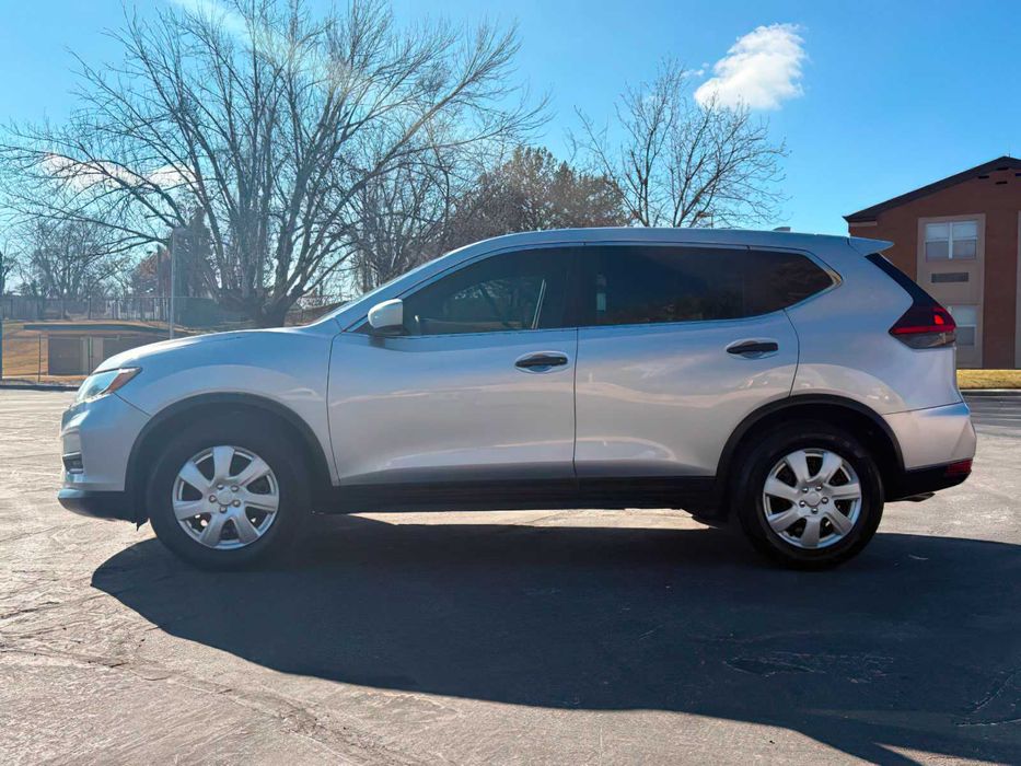 Nissan Rogue S      2018