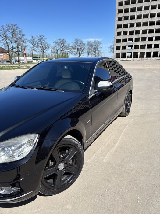 Mercedes Benz c320