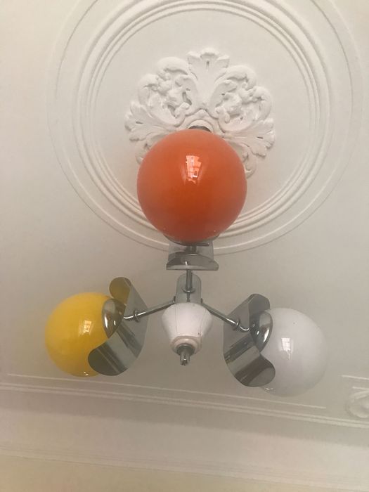 Candeeiro sala art deco original bolas vidro laranja amarelo e branco