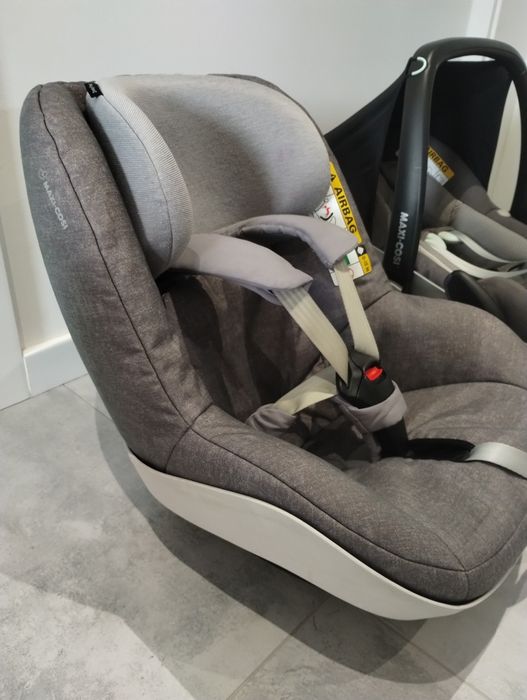 Foteliki Maxi Cosi Pebble Plus, 2wayPearl, baza pod foteliki -3 rzeczy