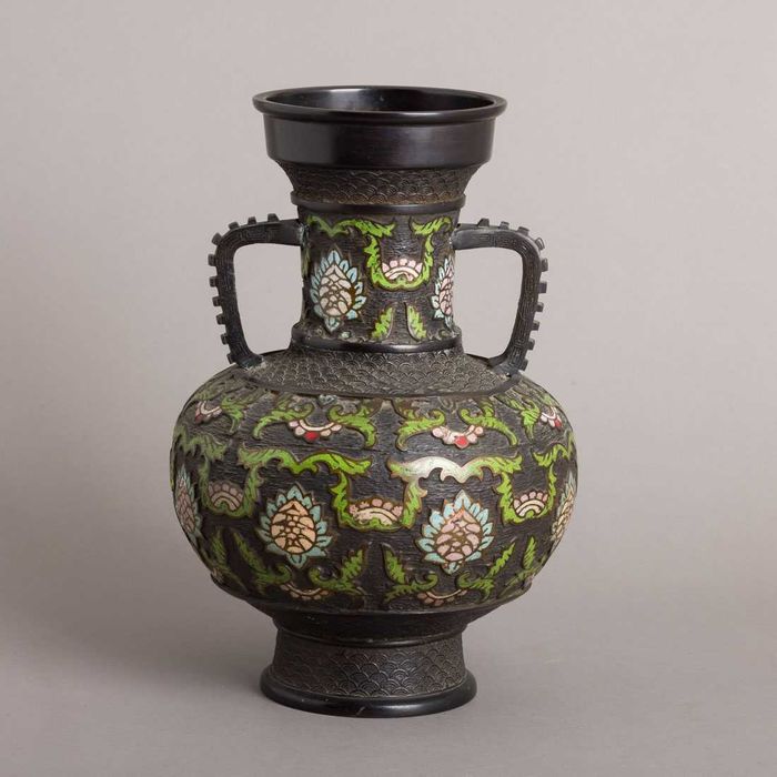 Par de jarras cloisonné