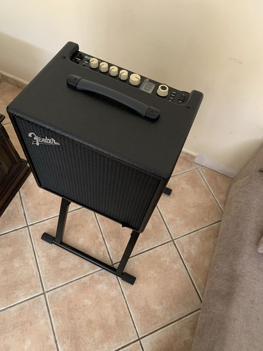 Amplificador Fender Rumble LT25