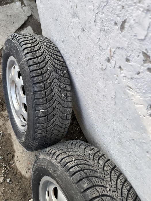 Sprzedam koła zimowe r 15