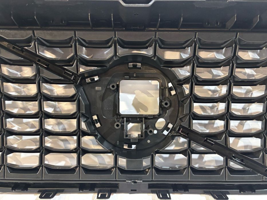 Volvo XC90 R 20-24 grill / atrapa chłodnicy- 17757