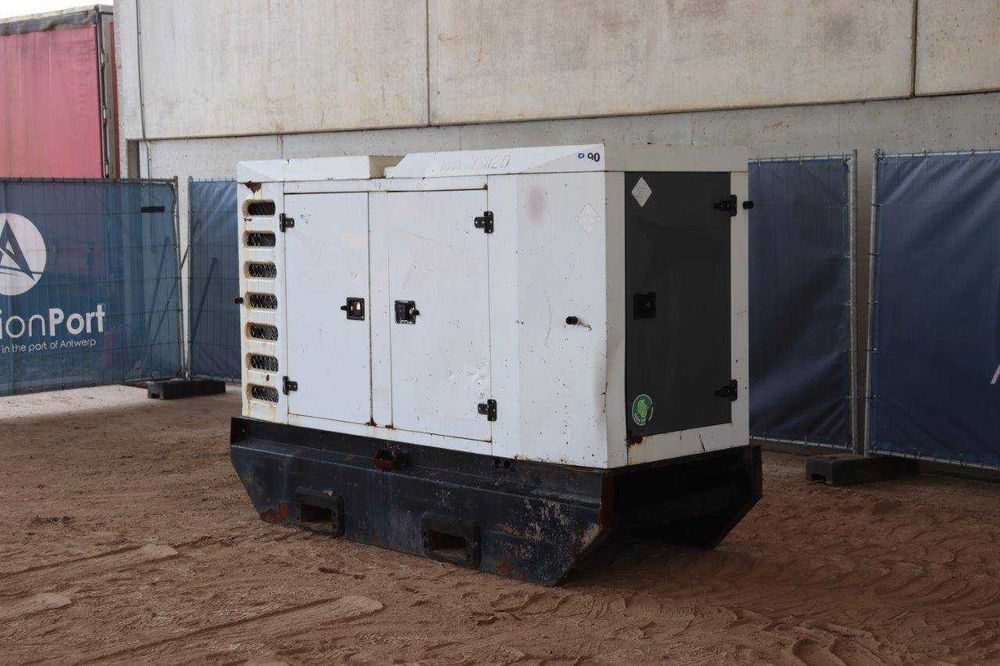 Gerador SDMO R90  90kva