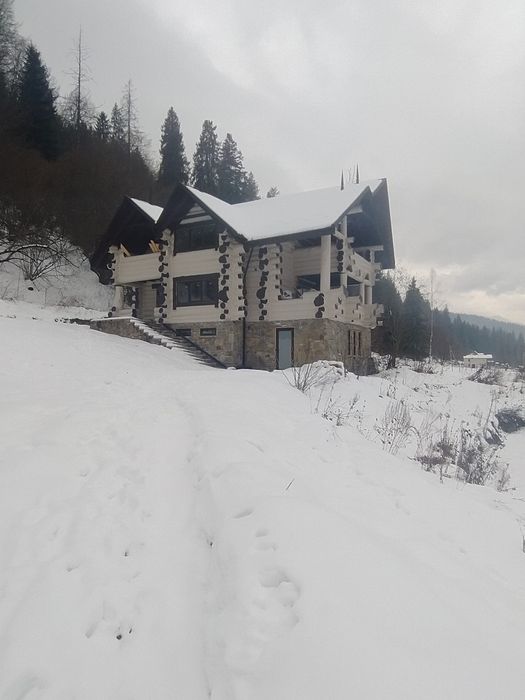 Продам будинок в Карпатах Микуличин