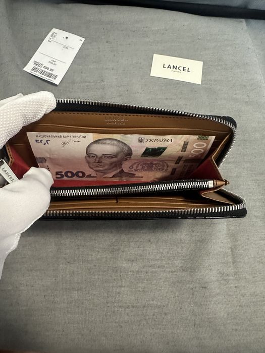 Кошелек кожаный LANCEL Paris