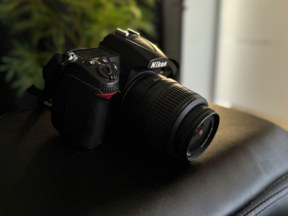 Nikon D7000 + lente kit + 50mm 1.8 – 2 baterias e carregador