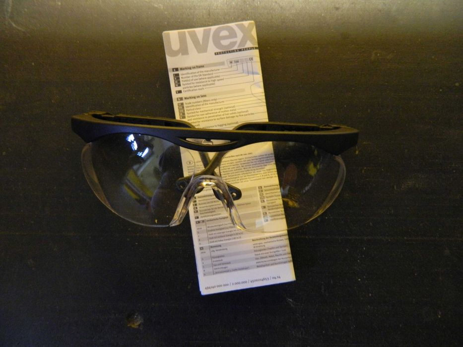 Okulary ochronne Uvex – nowe – 12sztuk (1szt za 18zł).