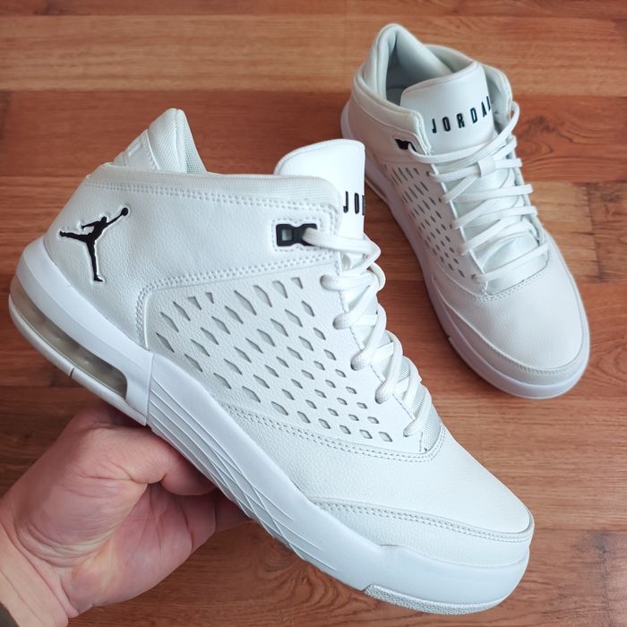 Оригінальнальна Jordan р44 довжина устілки по факту 28.5см