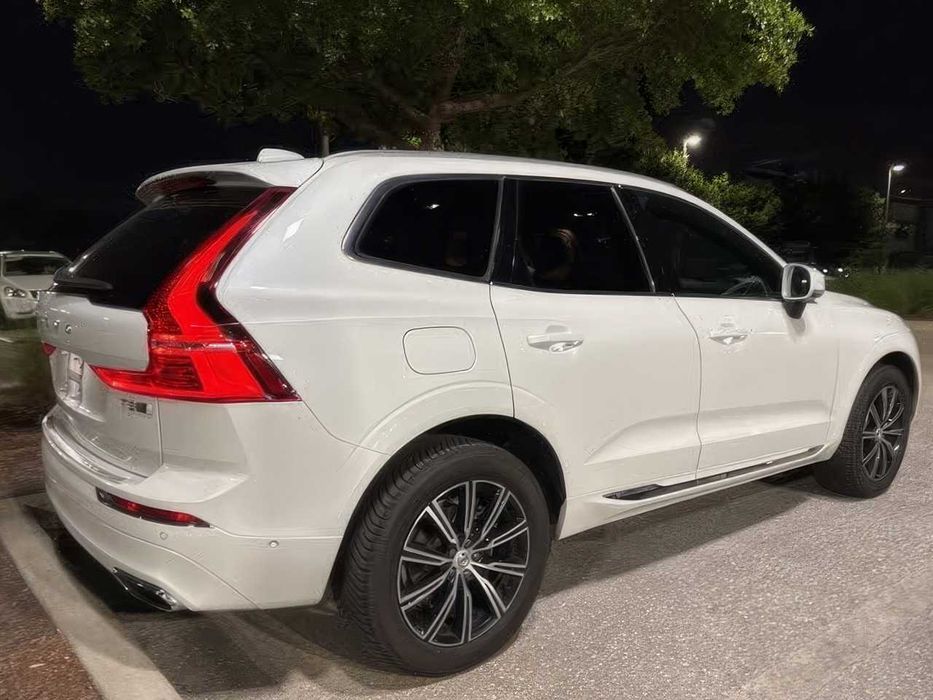 Volvo XC60      2020