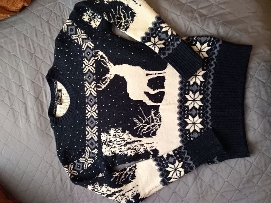 Свитер с рисунком