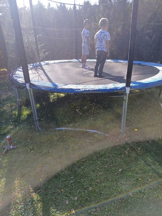 Trampolina do skakania