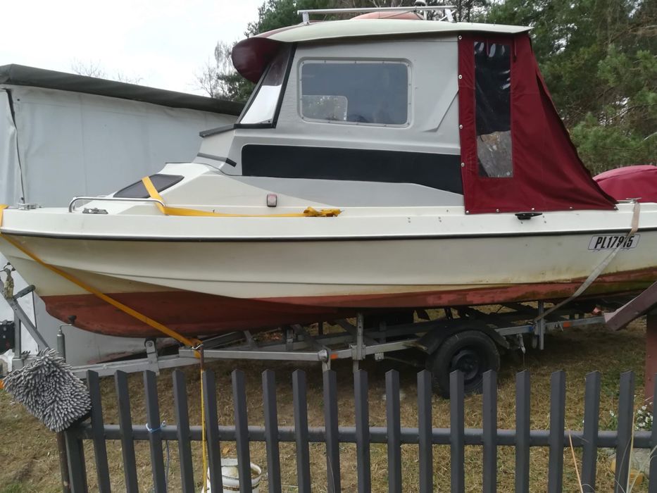 Motorówka wędkarstko-turystyczna