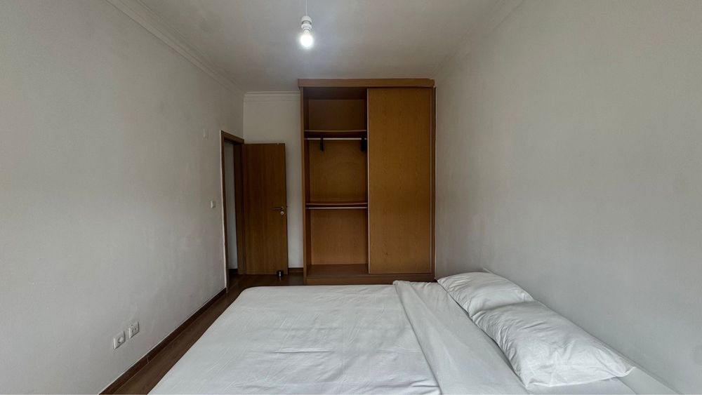 Arrenda-se quarto