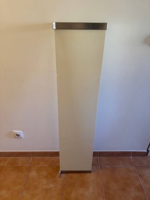 estante branca para livros ou decoração com acabamento em meta 120x28 cm