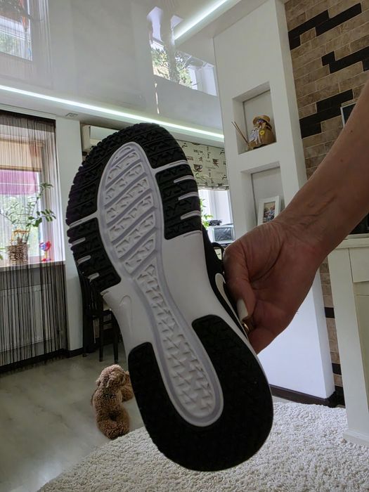 Кросівки NIKE  орігінал