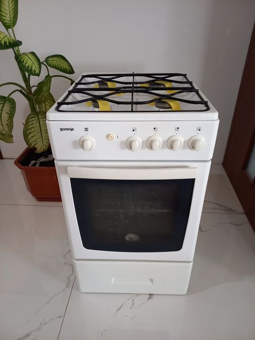 Газова плита Gorenje в чудовому стані