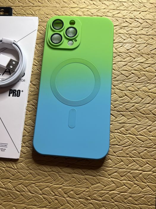 Etui Ombre MagSafe do Apple iPhone 13 Pro Max / szkło GRATIS i kabel lightning