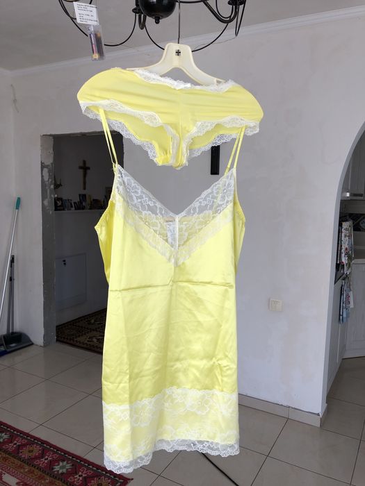 Білизна жіноча, шовк натуральний