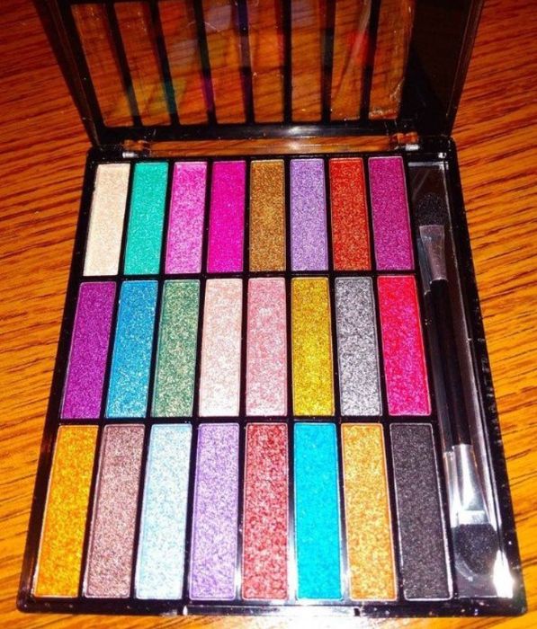 Paleta paletka cieni do powiek oczy xxxl  24 kolory