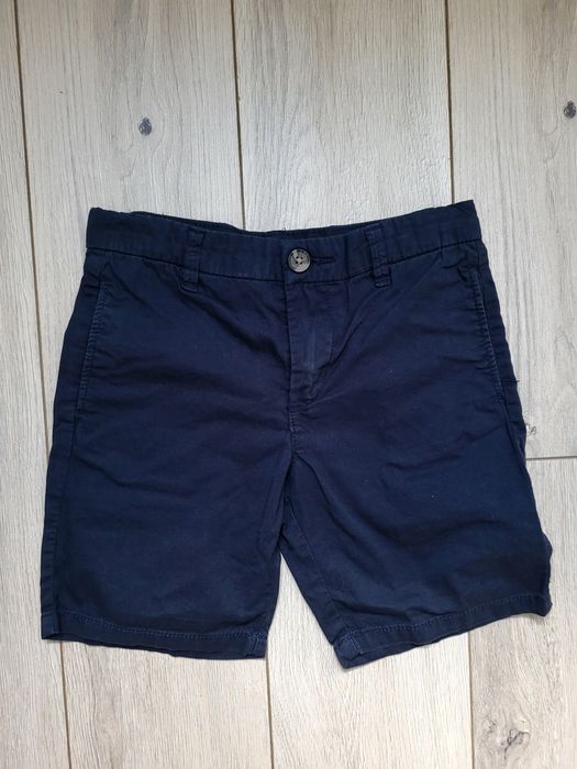 Krótkie spodenki HM rozmiar 116