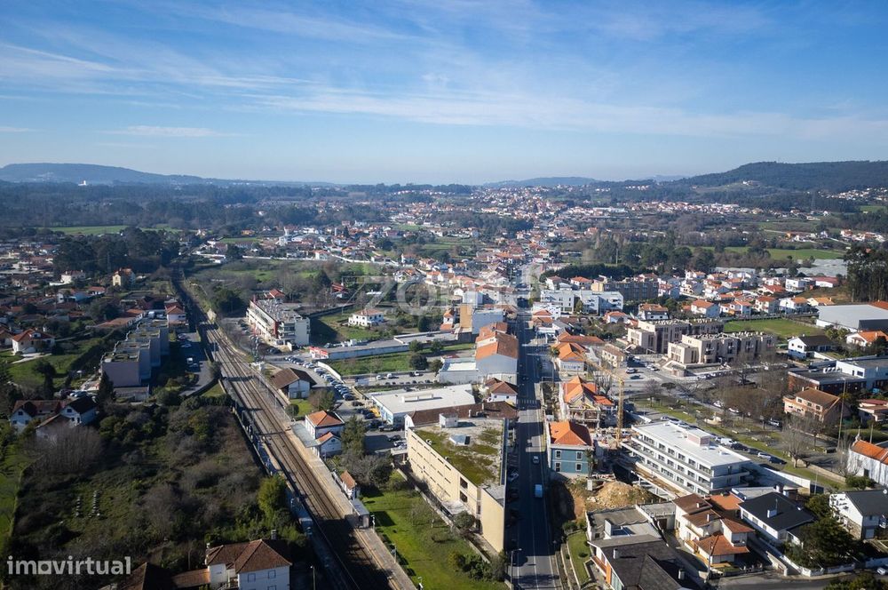 Comércio, oportunidade de investimento no Centro Comercial Barrosel...