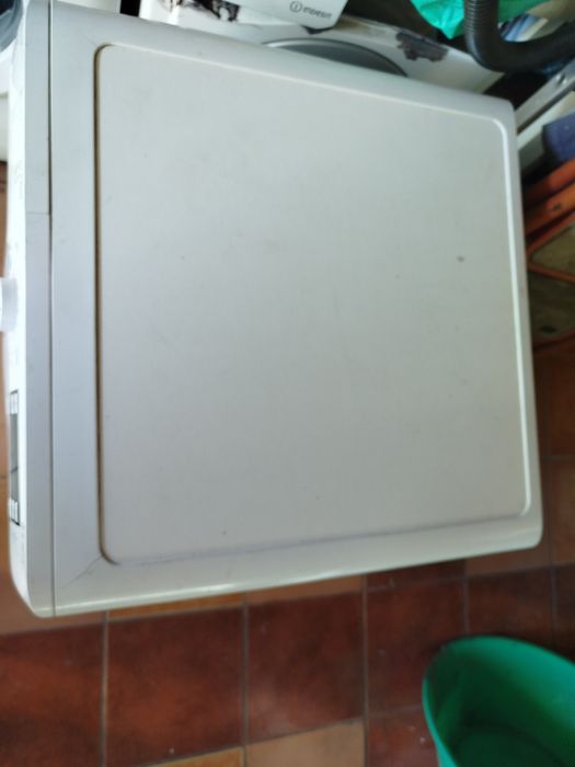 Máquina de lavar roupa Indesit 8kg