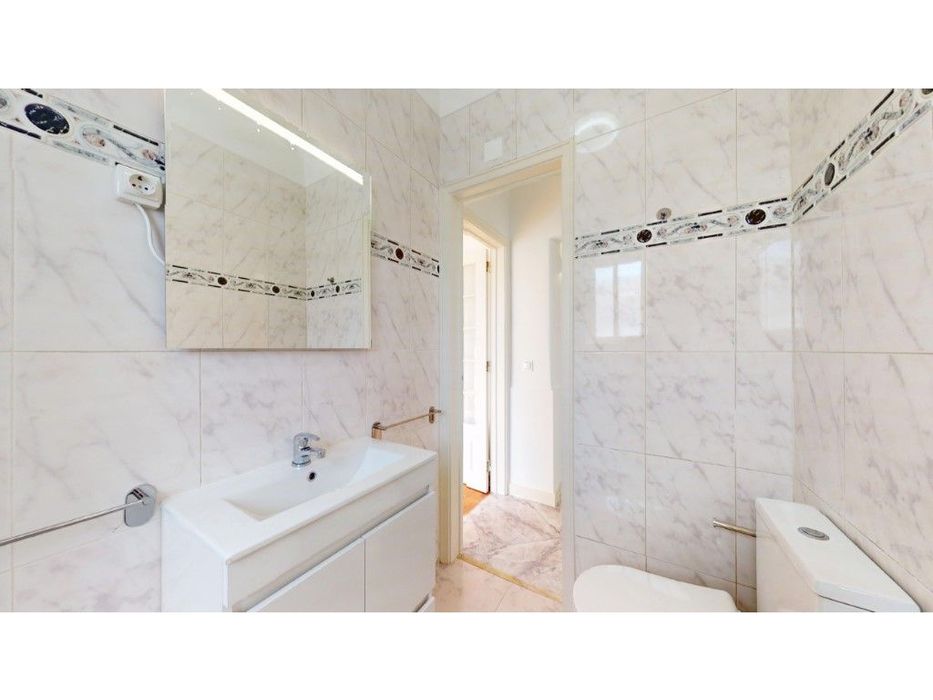 Apartamento T2 remodelado | Ajuda