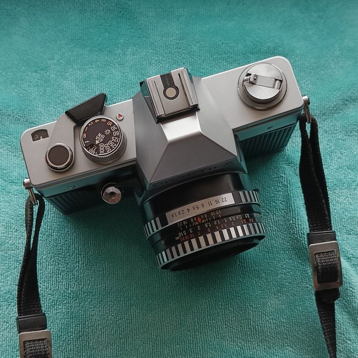 Praktica MTL3 Carl Zeiss Pancolar 50 1.8 (Thorium)