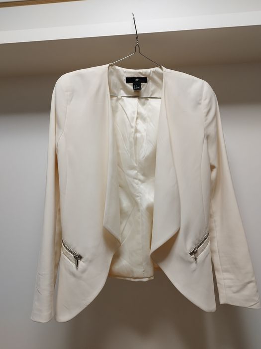 Молочний елегантний піджак / жіночий піджак