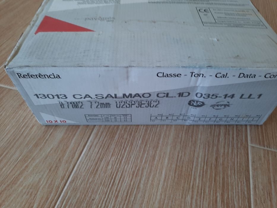 6 caixas de revestimento Pavigrés