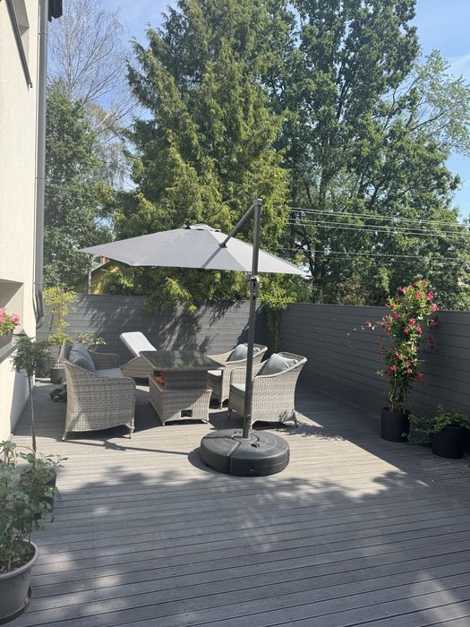 Dom  w Zielonce z budynkiem gospodarczym o pow. 50 m2