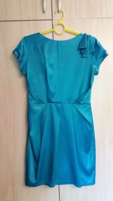 Платье атласное, коктейльное, на выход, размер М, Van Gils