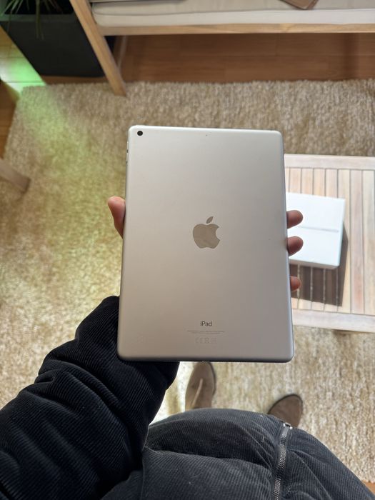 iPad Apple 9ª Geração Prata